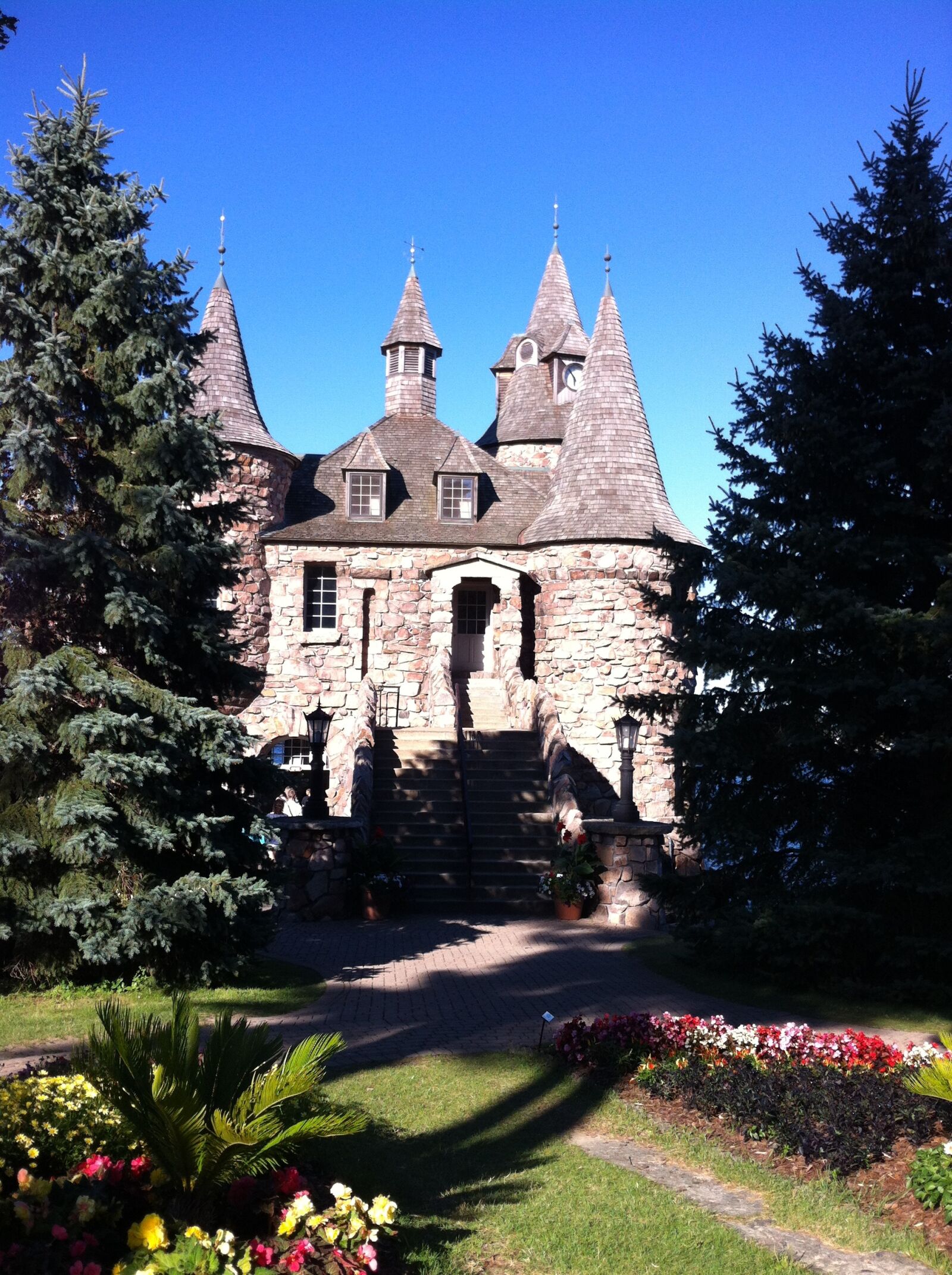 Apple iPhone 4 sample photo. Castle, 1000 islands, travel photography