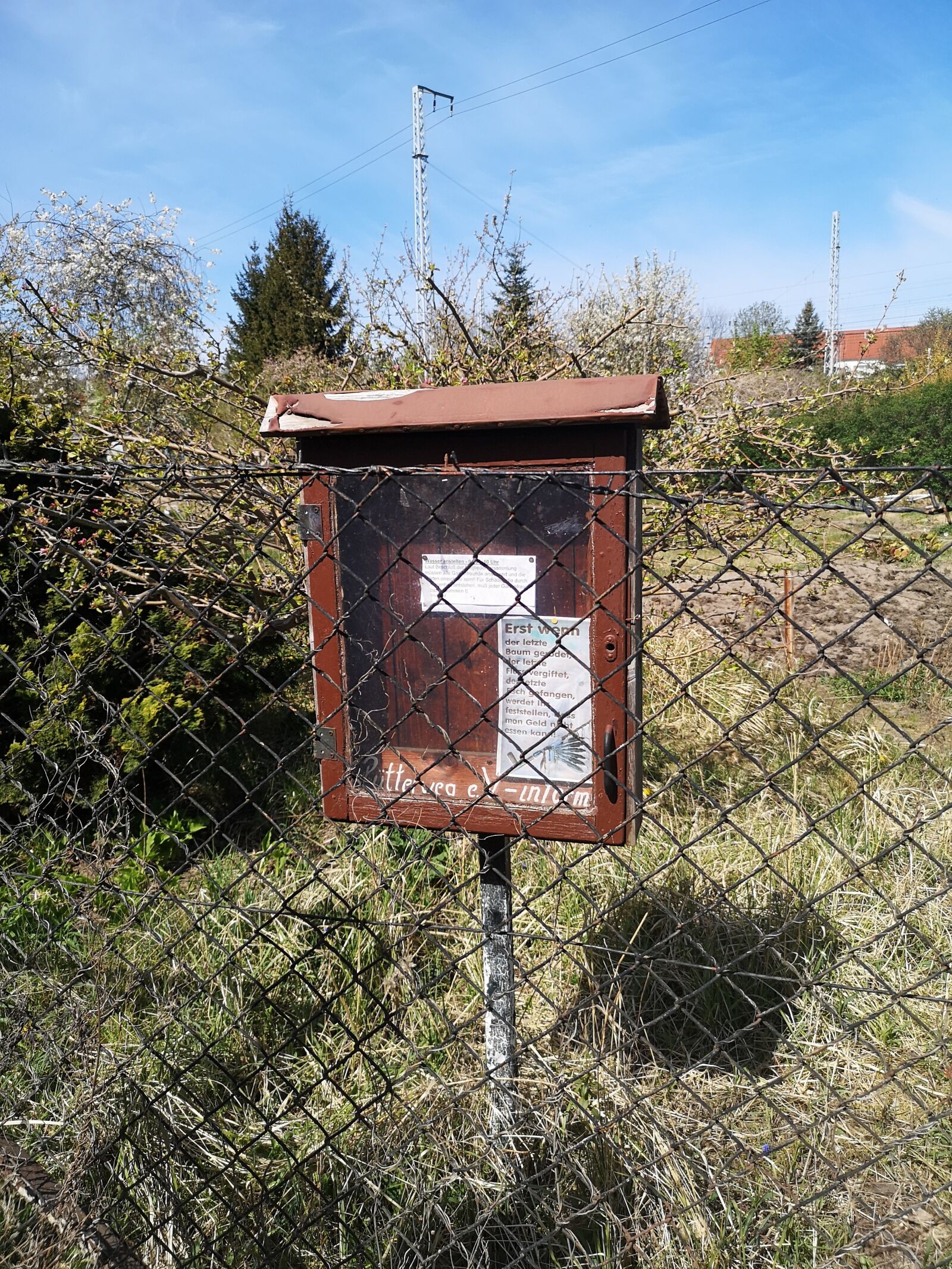 HUAWEI CLT-L29 sample photo. Garten, lost places, infopoint photography