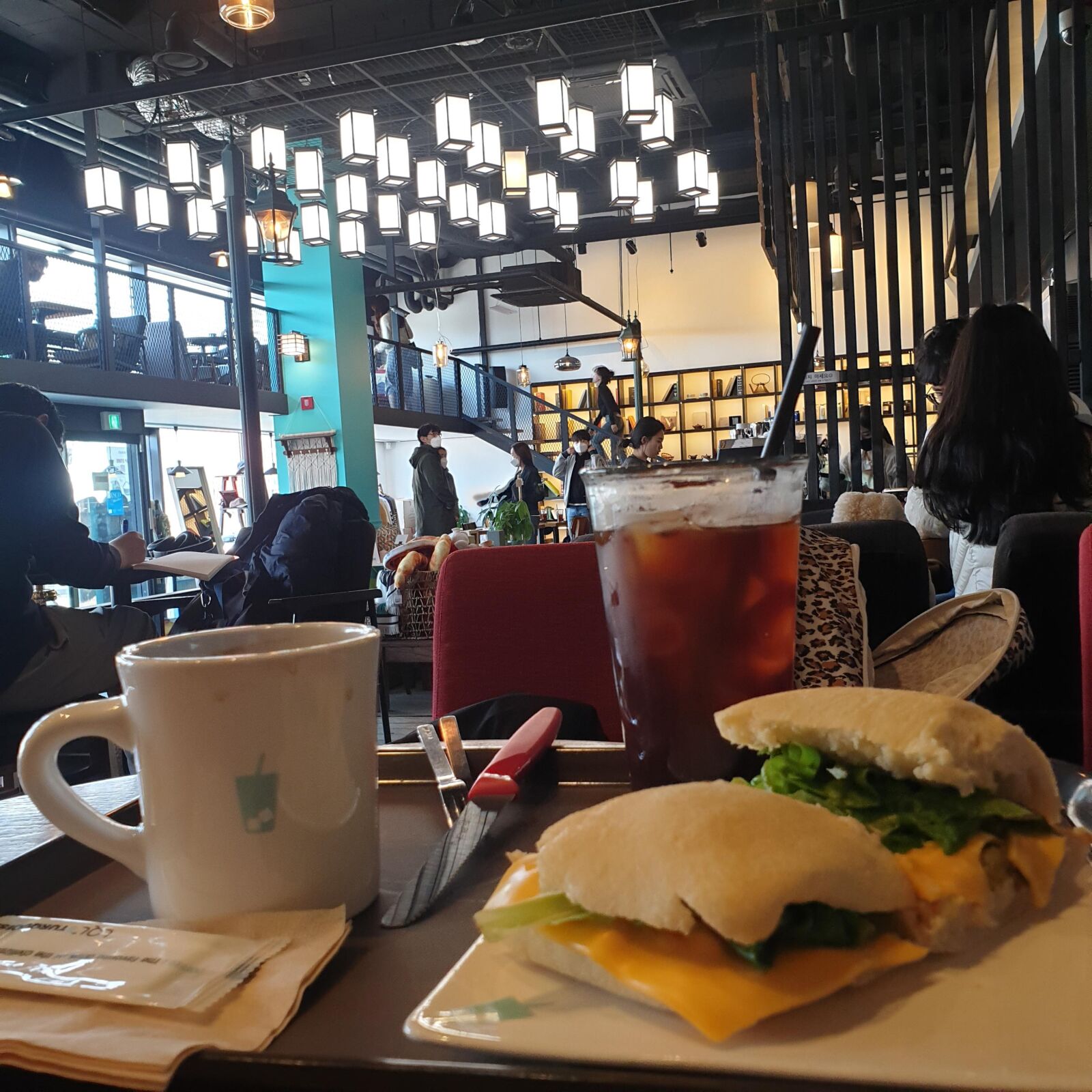 Samsung Galaxy S9+ sample photo. Cafe, brunch, break photography