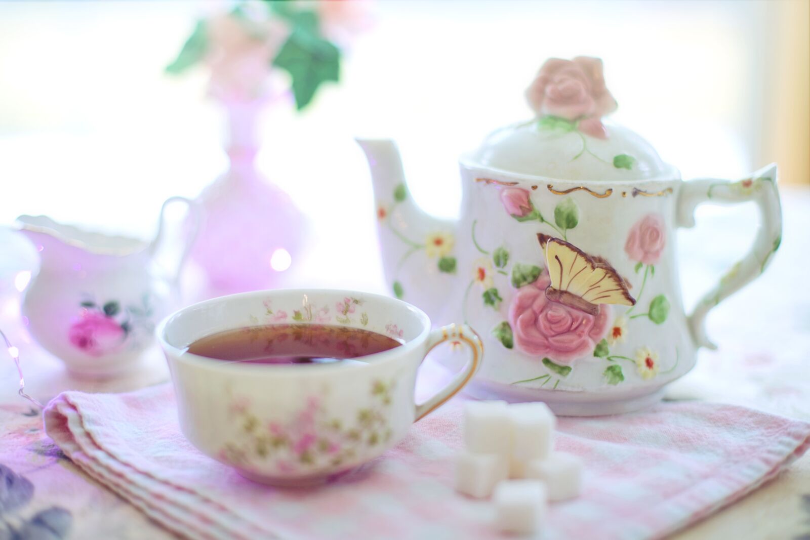 Canon EF 50mm F1.4 USM sample photo. Tea, tea pot, tea photography