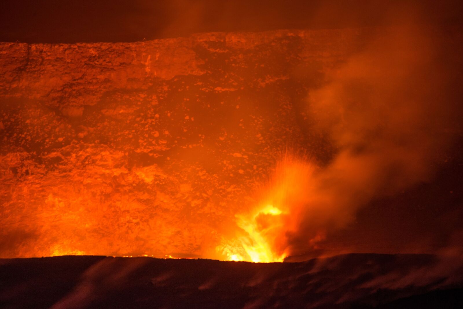 Nikon D600 sample photo. Volcano, lava, flowing photography