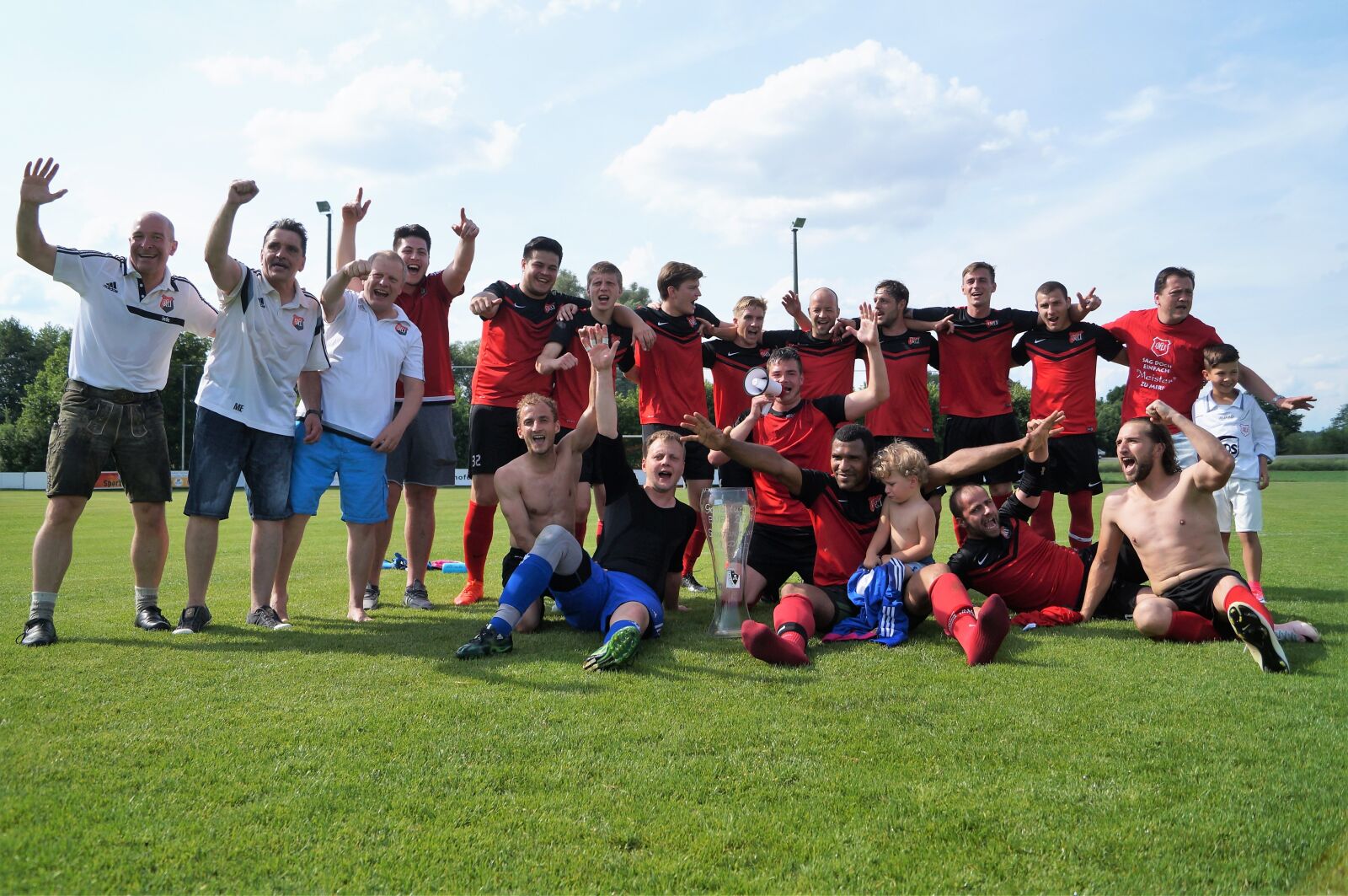 Sony SLT-A37 sample photo. Mostly cheers, ascenders, soccer photography