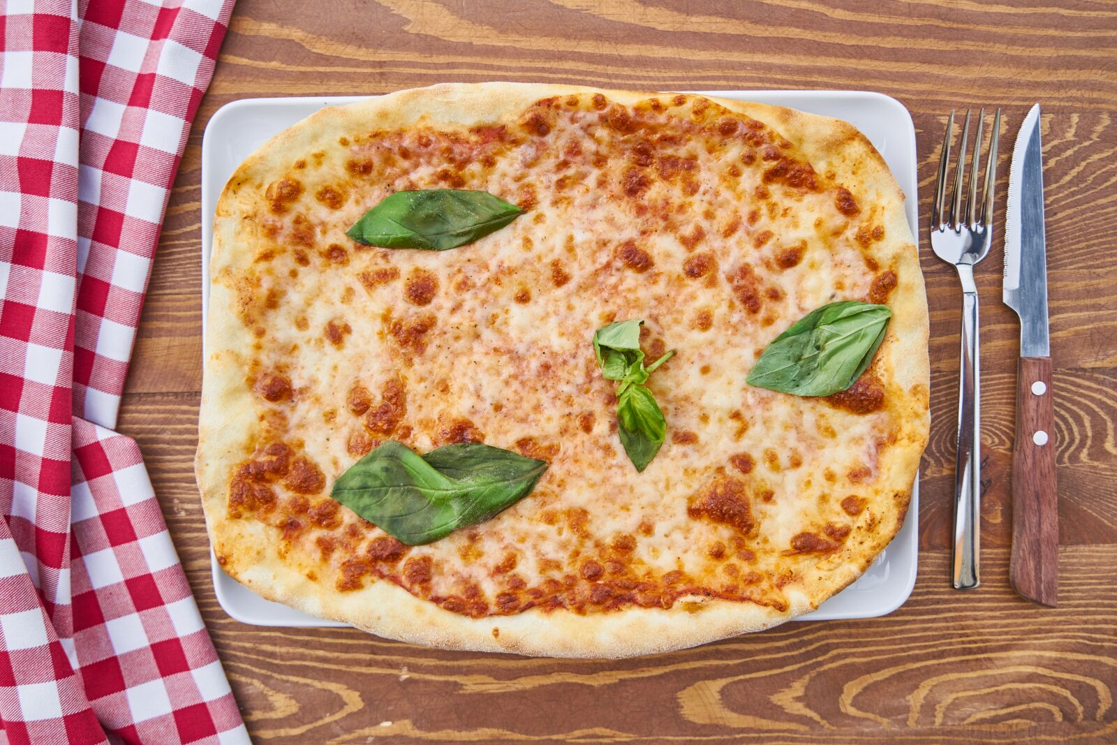 Sony a7R II sample photo. Pizza, dough, italian photography
