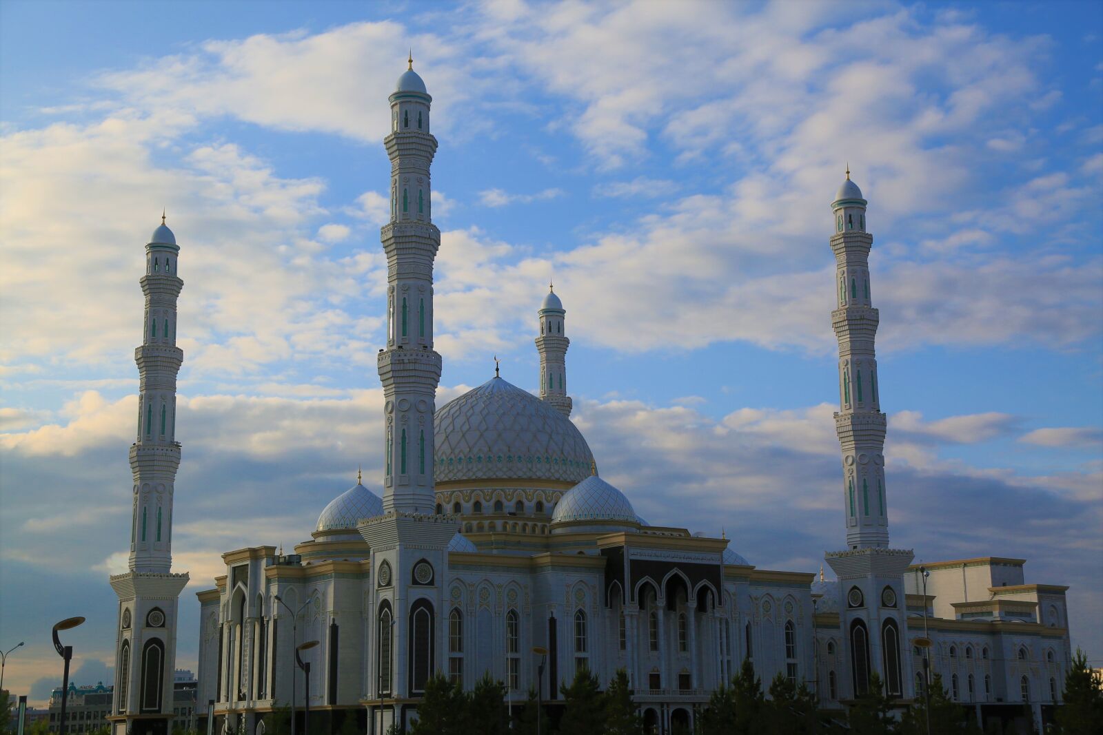Canon EOS 5D Mark III sample photo. Cami, minaret, dome photography
