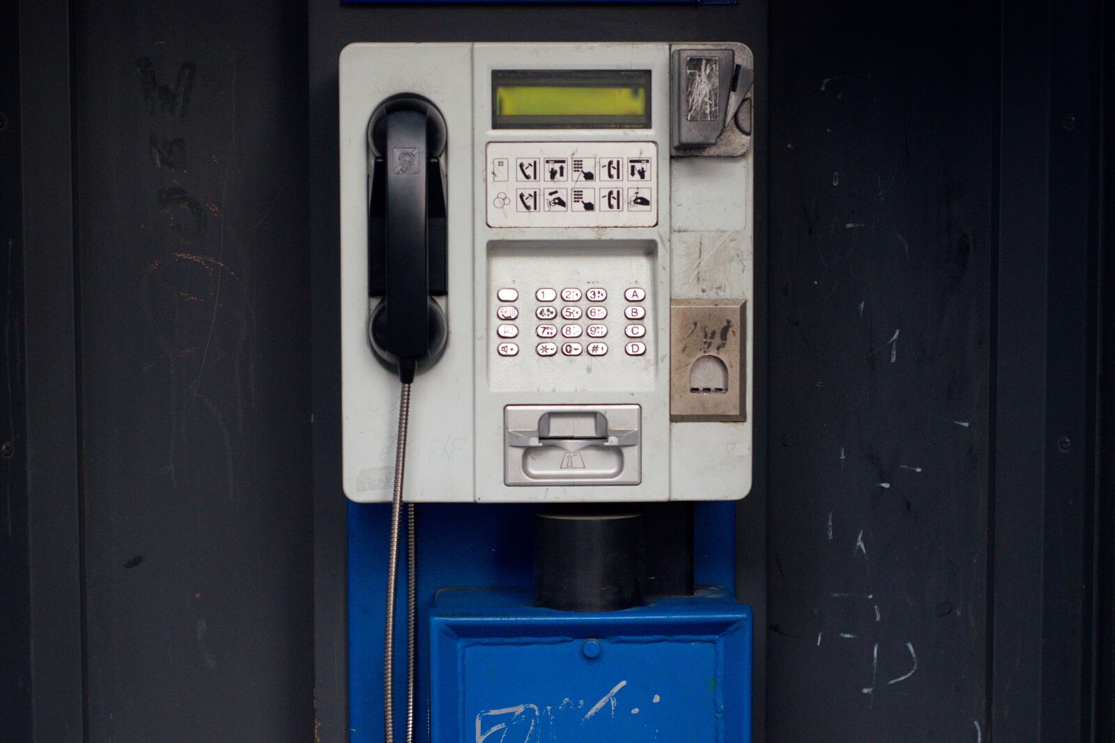 Nikon D7000 sample photo. Phone booth, phone, communication photography