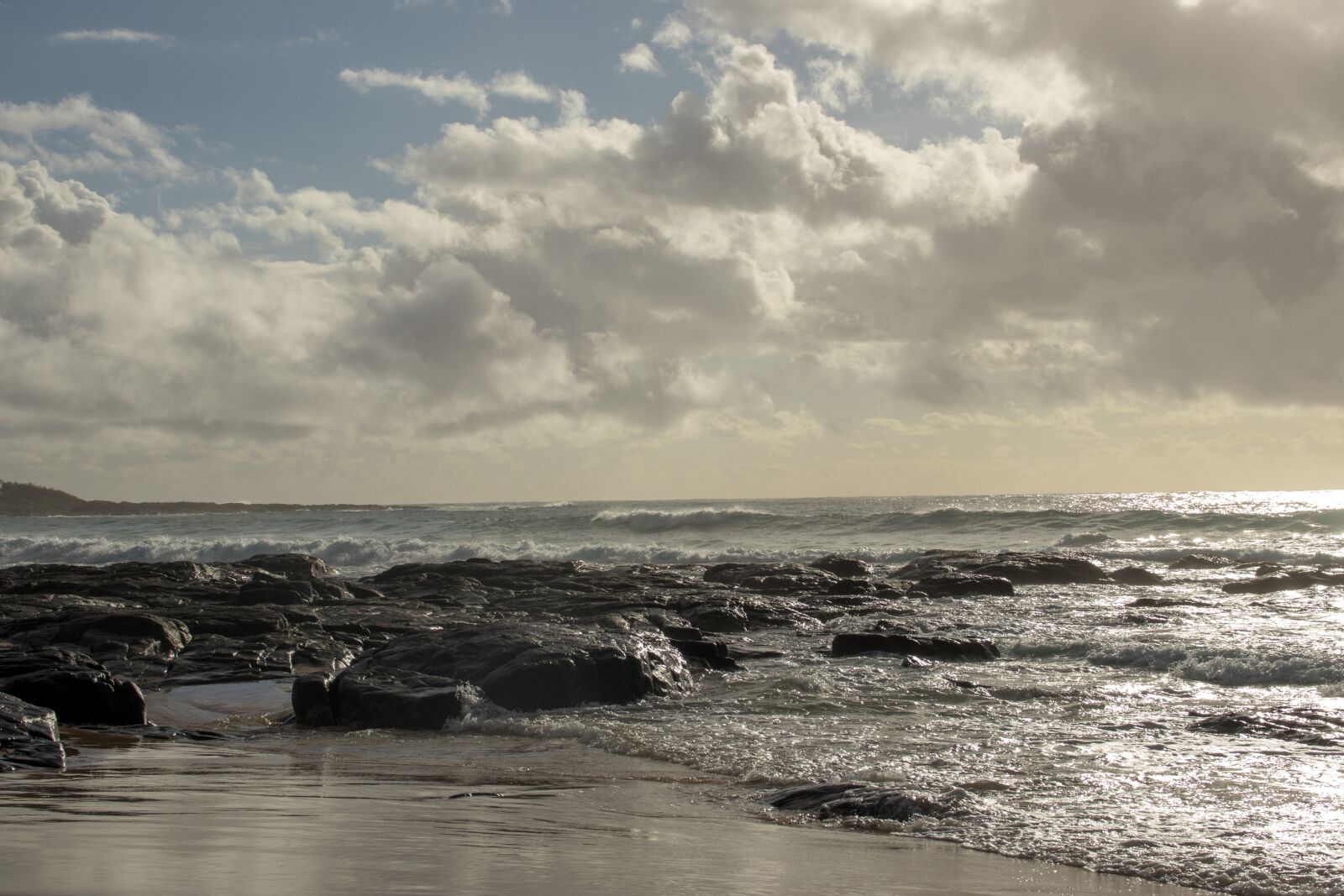 Canon EOS 200D (EOS Rebel SL2 / EOS Kiss X9) sample photo. Water, sea, beach photography
