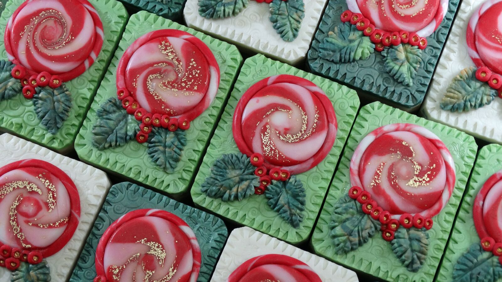 Sony Cyber-shot DSC-HX300 sample photo. Christmas, peppermint, red photography