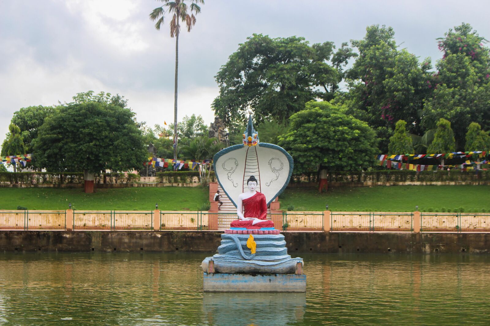 Canon EOS 700D (EOS Rebel T5i / EOS Kiss X7i) sample photo. Water, river, travel photography