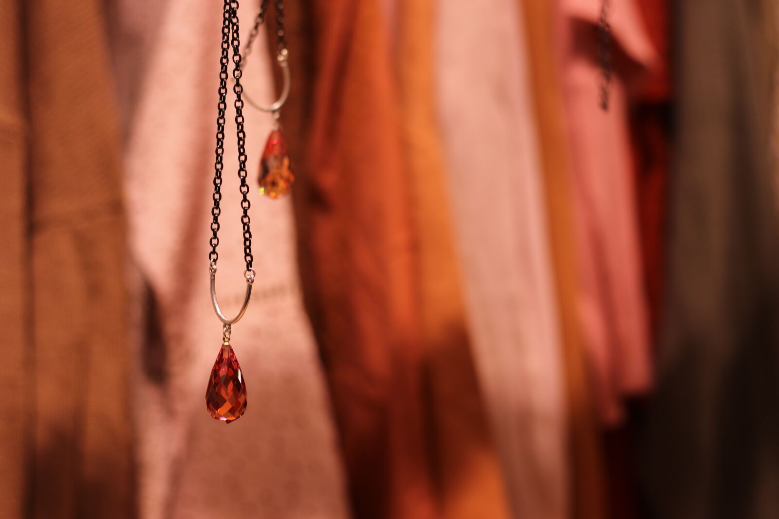 Canon EF 50mm F1.8 STM sample photo. Fashion, necklace, locket photography