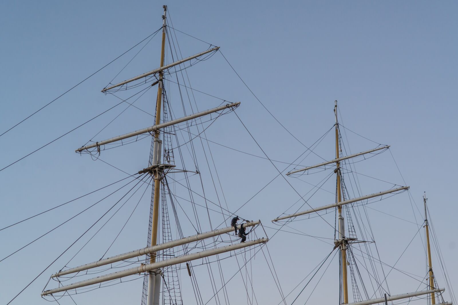 Sony a7R II + Sony FE 24-240mm F3.5-6.3 OSS sample photo. Men working, ship, yacht photography