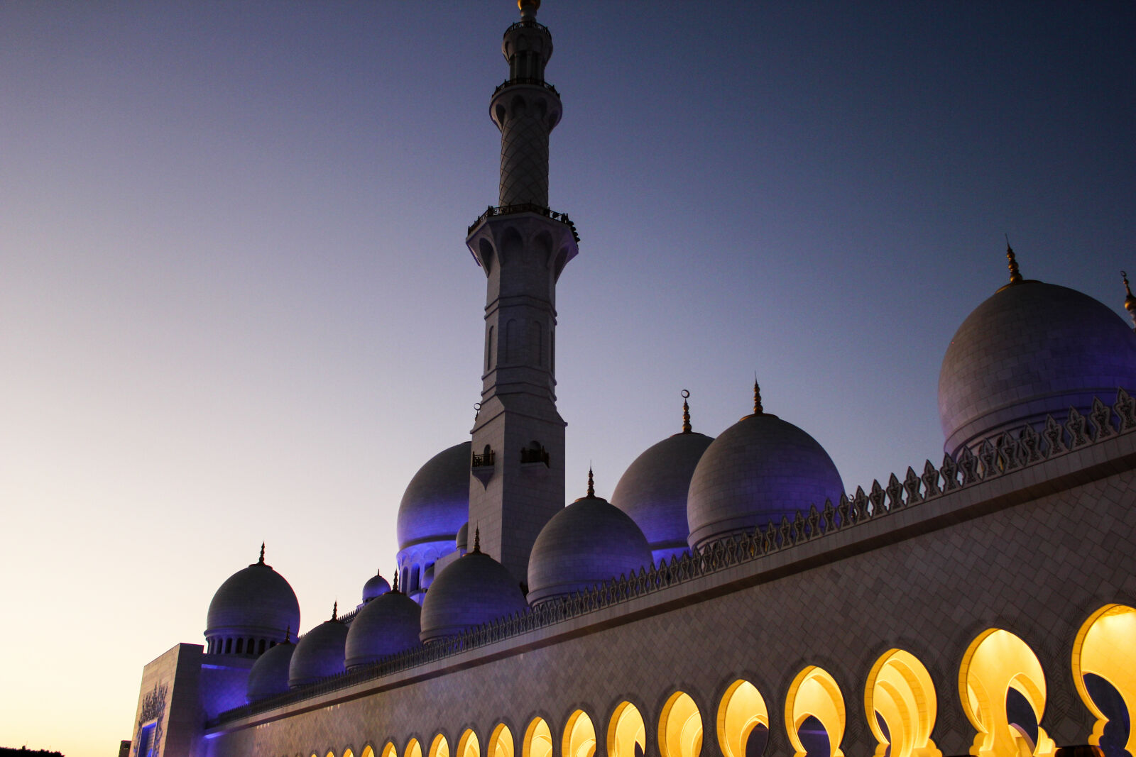 Canon EF-S 18-55mm F3.5-5.6 IS sample photo. Abudhabhi, architect, architectural, design photography