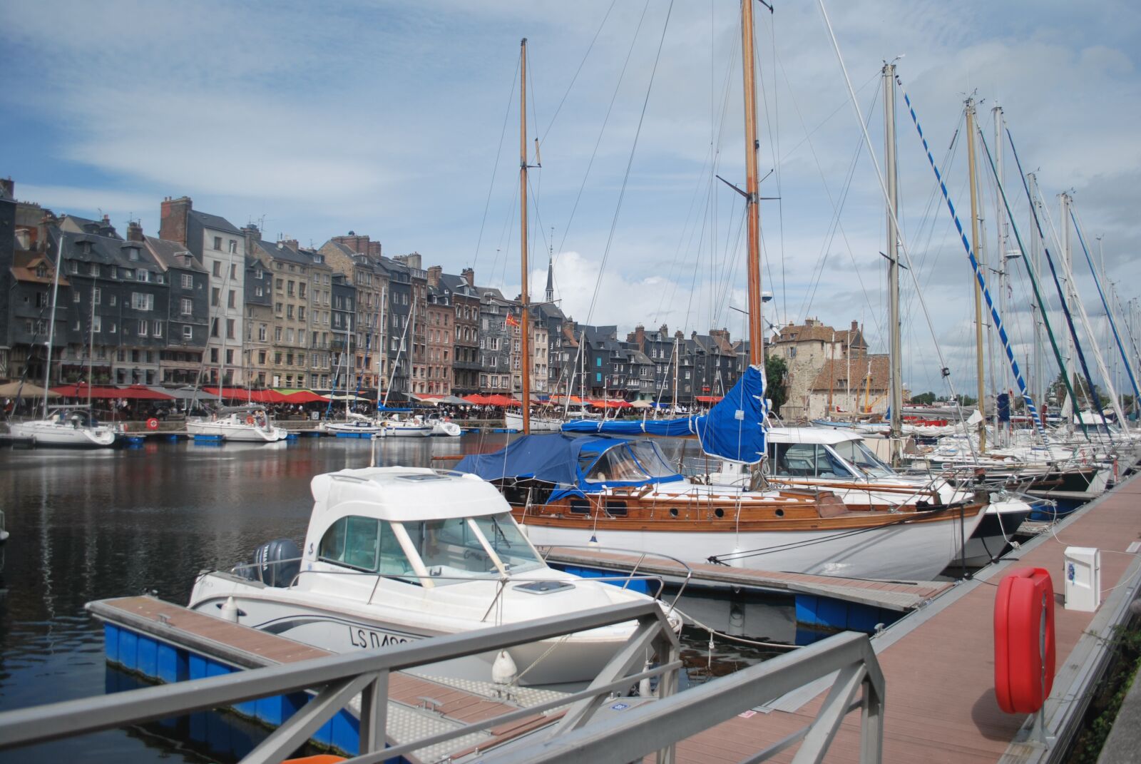 Nikon D60 sample photo. Honfleur, holiday, normandy photography