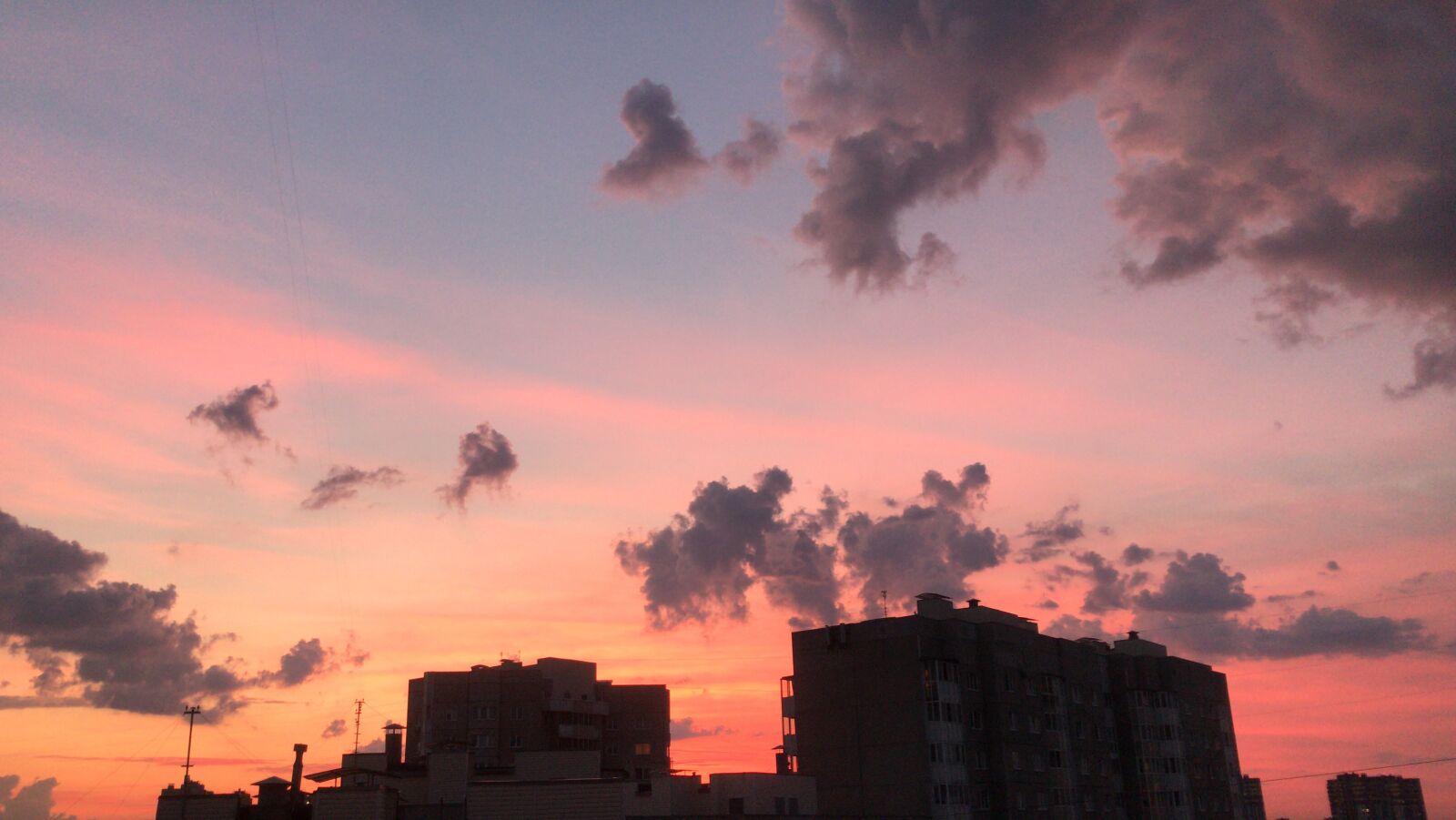 iPhone 7 Plus back camera 3.99mm f/1.8 sample photo. Sky, sunset, city photography