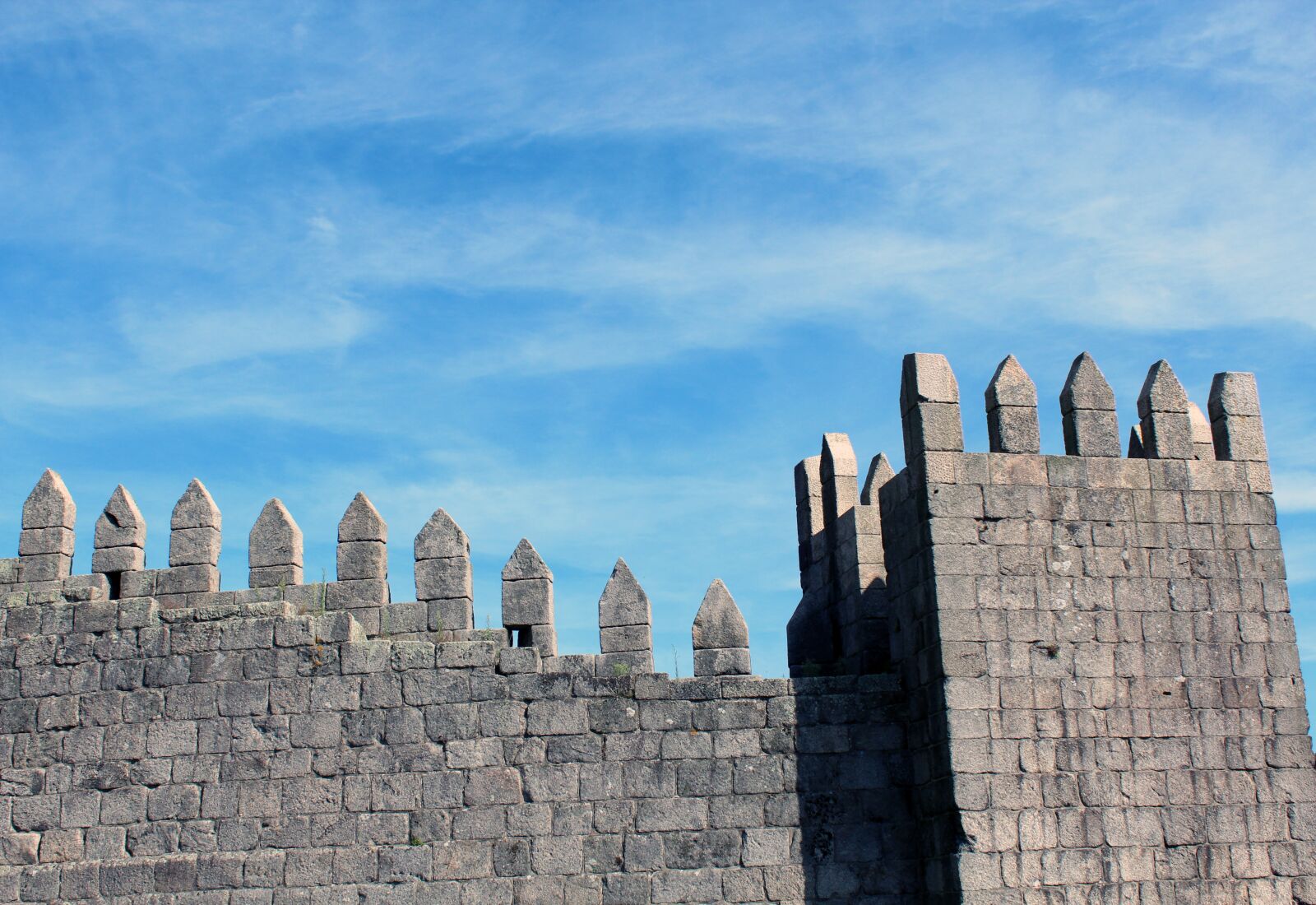 Canon EOS 600D (Rebel EOS T3i / EOS Kiss X5) sample photo. Castle, pinnacle, wall photography
