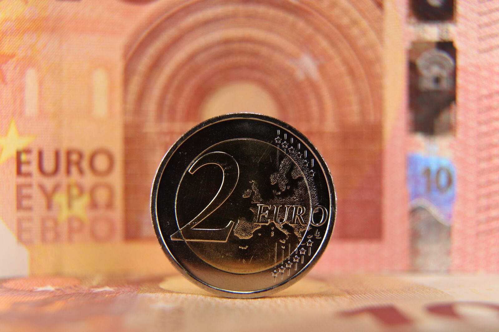 Canon EOS 800D (EOS Rebel T7i / EOS Kiss X9i) sample photo. Two, euro, coin photography