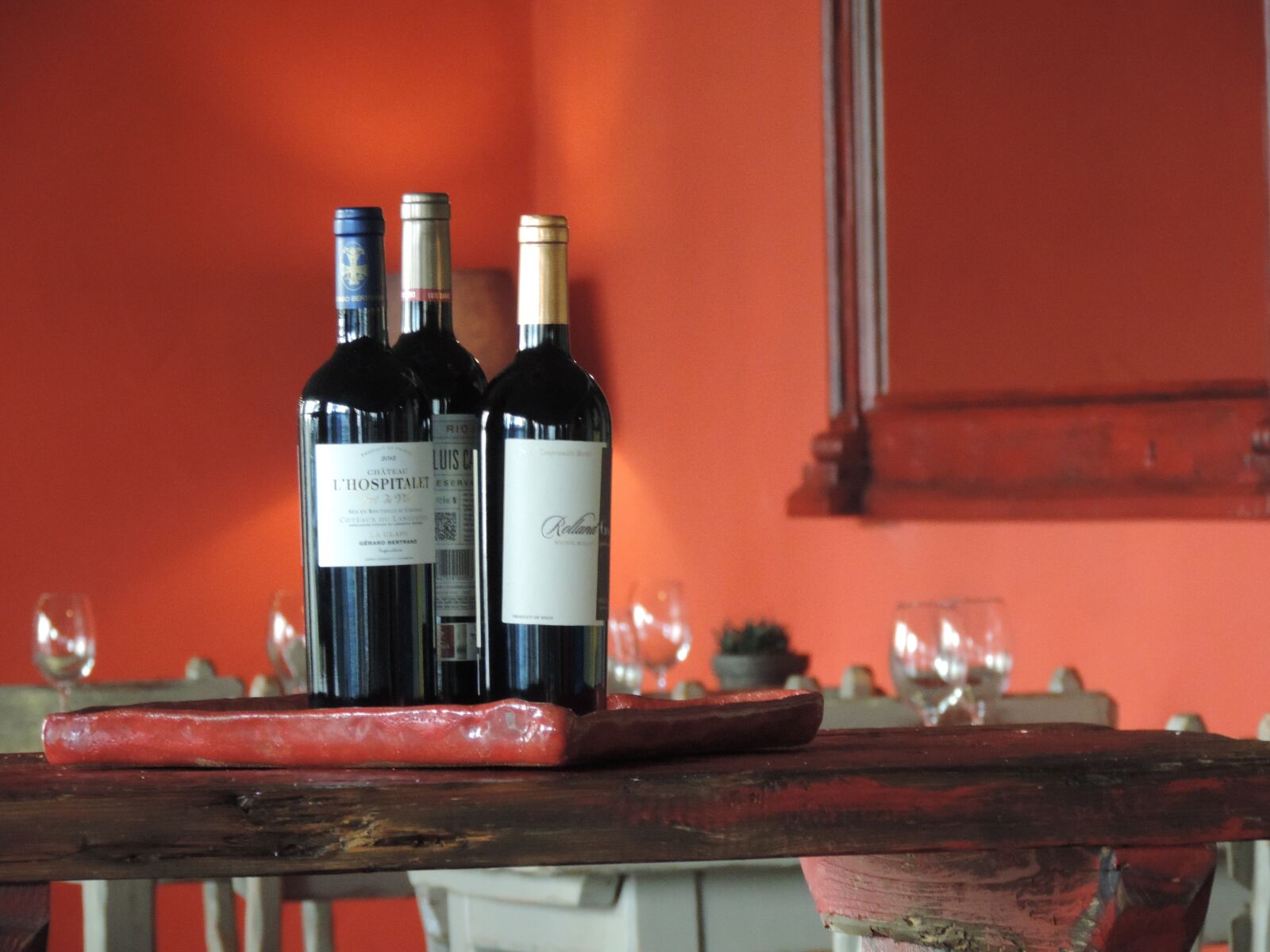 Nikon Coolpix P520 sample photo. Wine, bottle, restaurant photography