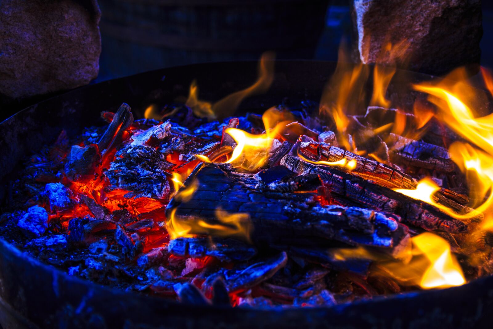 Canon EOS 650D (EOS Rebel T4i / EOS Kiss X6i) sample photo. Grill party, fire, hot photography