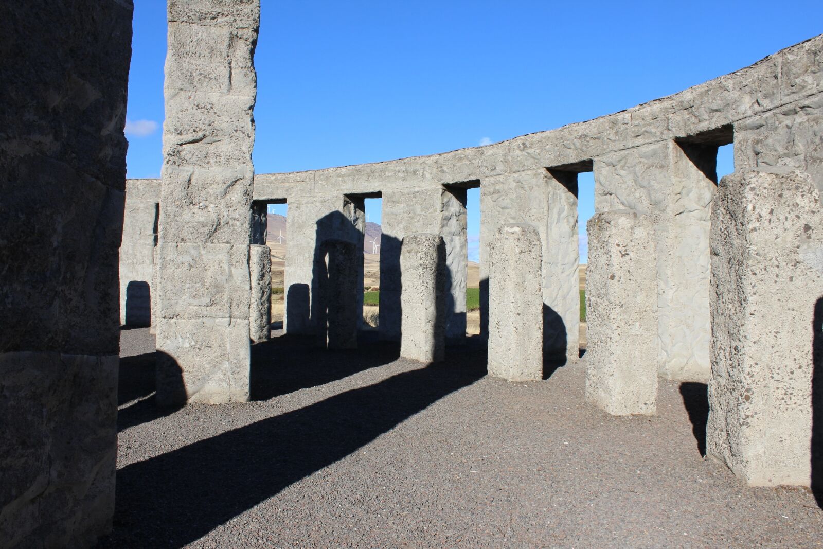 Canon EOS 1200D (EOS Rebel T5 / EOS Kiss X70 / EOS Hi) sample photo. Columbia gorge usa, stonehenge photography