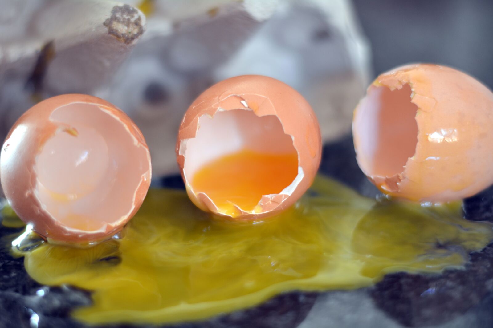 Nikon D5200 sample photo. Broken eggs, yellow yolk photography