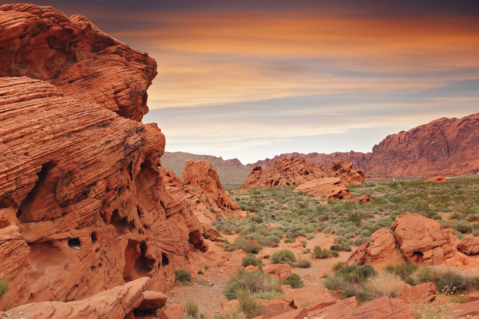 Canon EOS 70D sample photo. Hiking, red rocks, valley photography