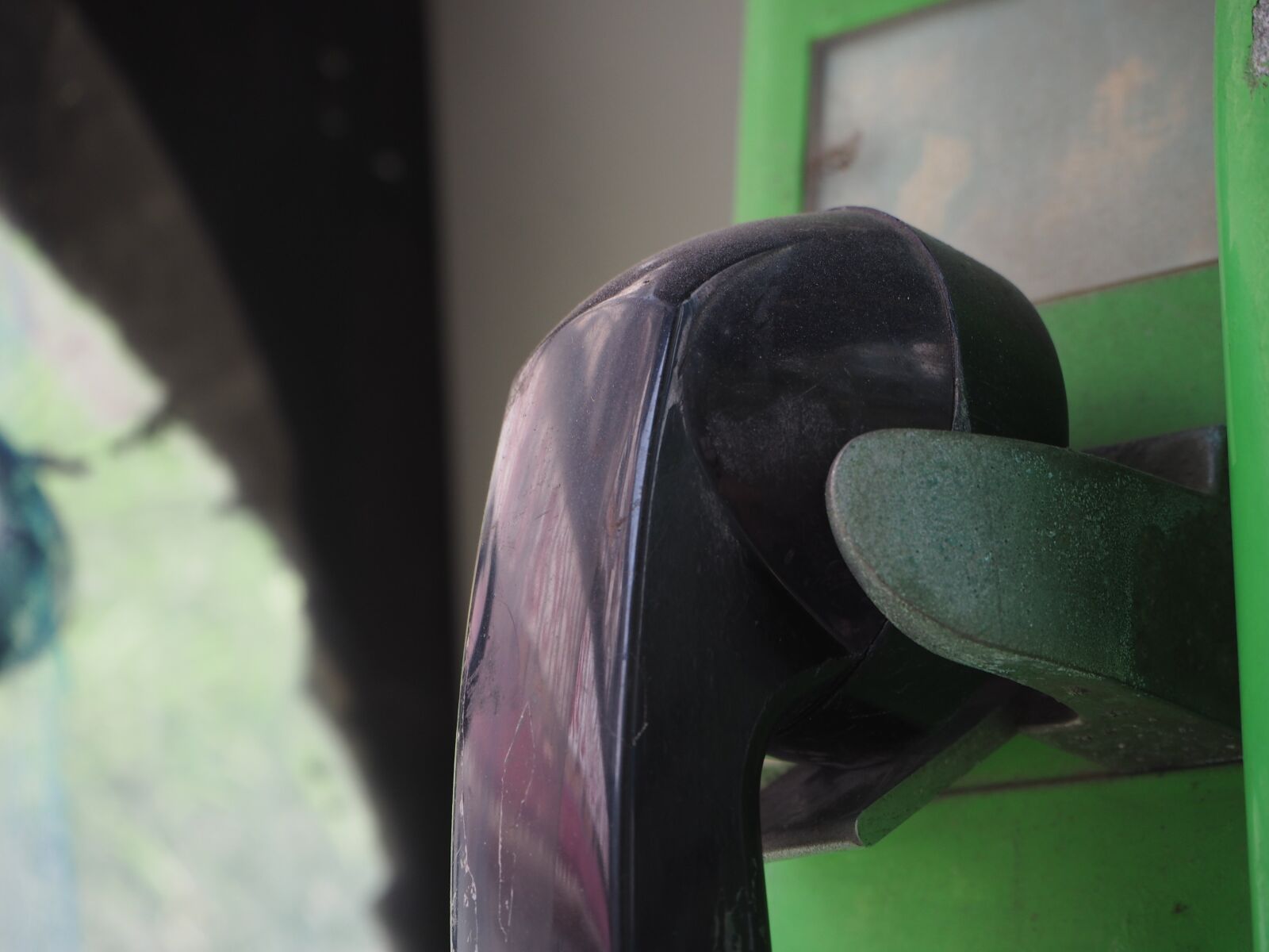 Olympus OM-D E-M10 sample photo. Phone, retro, telephone booth photography