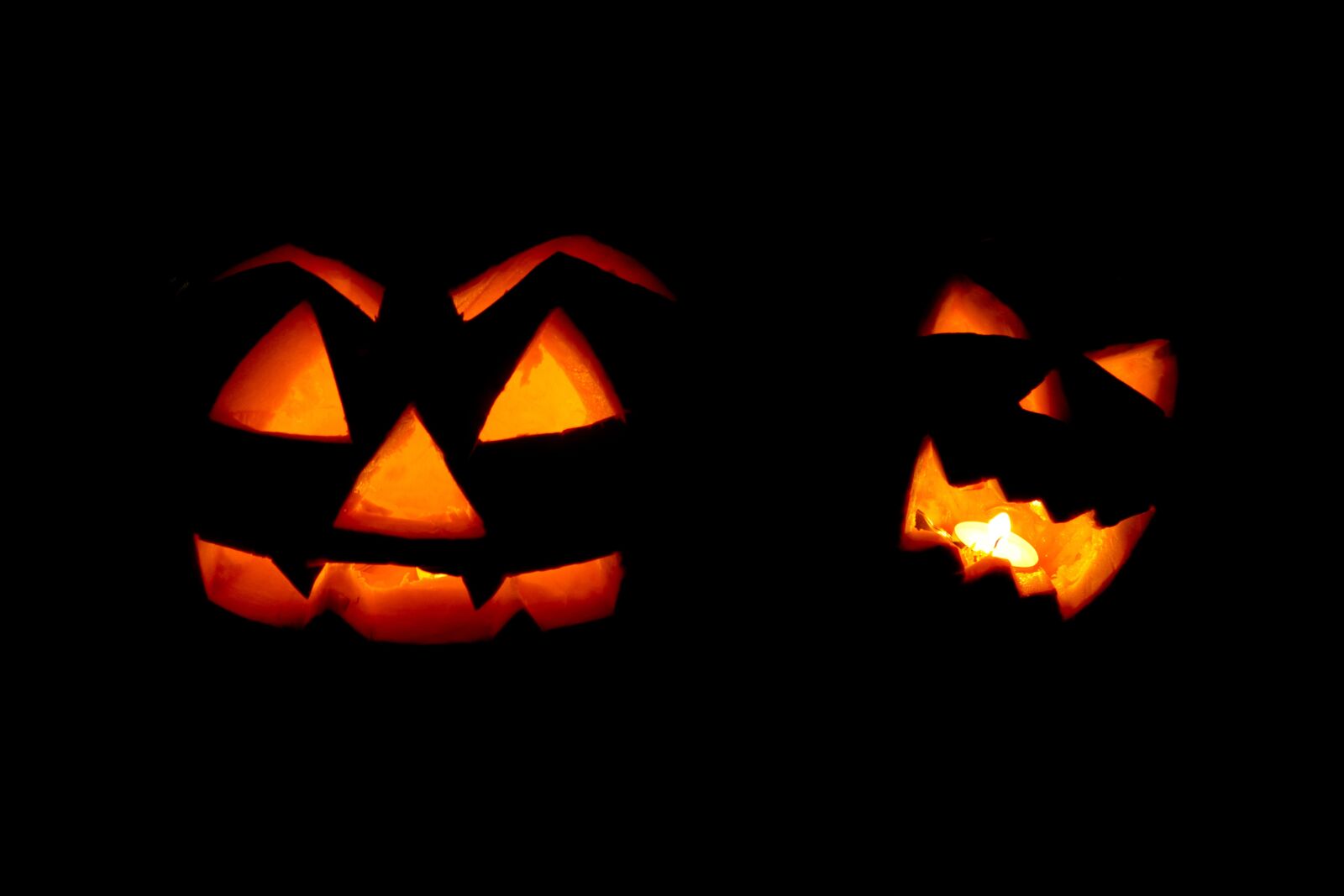Canon EF-S 18-55mm F3.5-5.6 IS sample photo. Halloween, pumpkin, candle photography