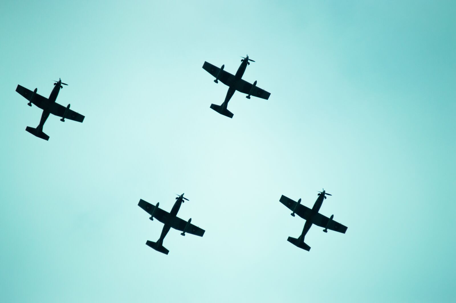 Nikon D3200 sample photo. Air, training, transport photography
