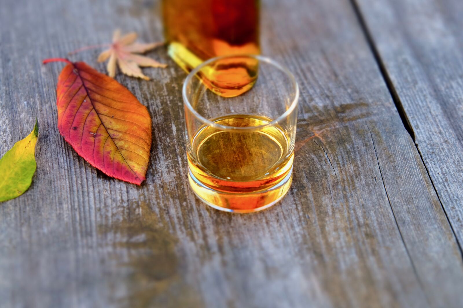 Fujifilm X-T10 sample photo. Whiskey, liquor, winter photography