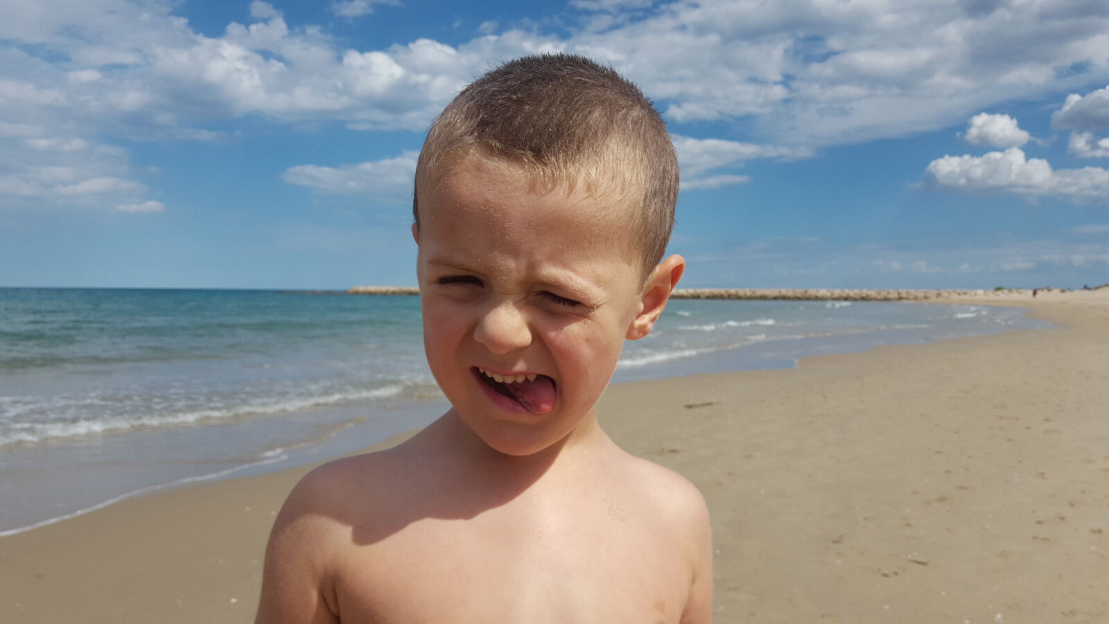 Samsung Galaxy S6 sample photo. Child, sand, beach, sassy photography