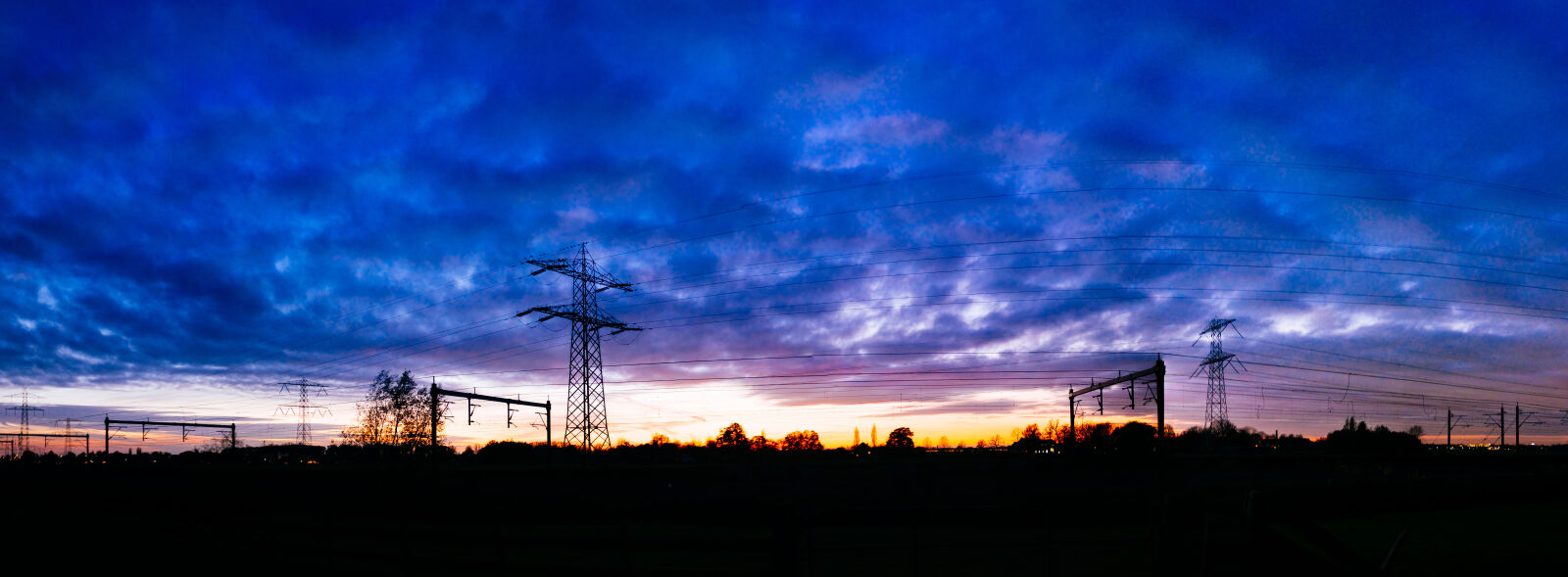 Fujifilm X100T sample photo. Railway photography