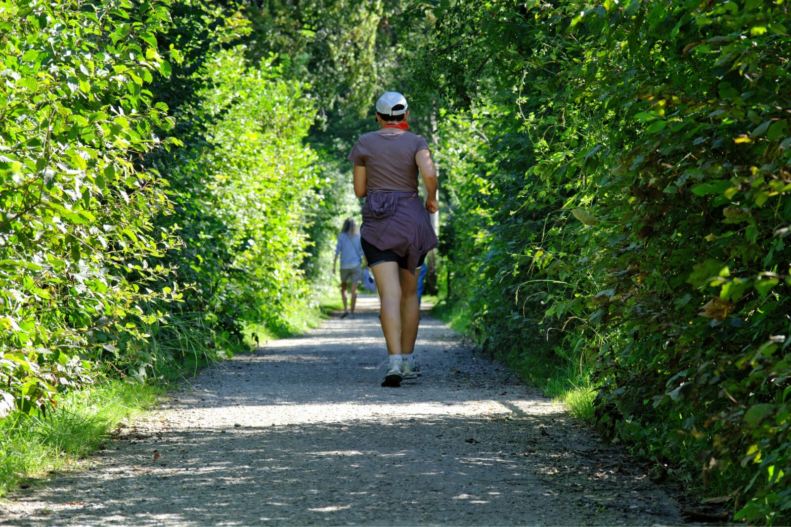 55.0-200.0mm f/4.0-f/5.6 sample photo. Run, go, jog photography