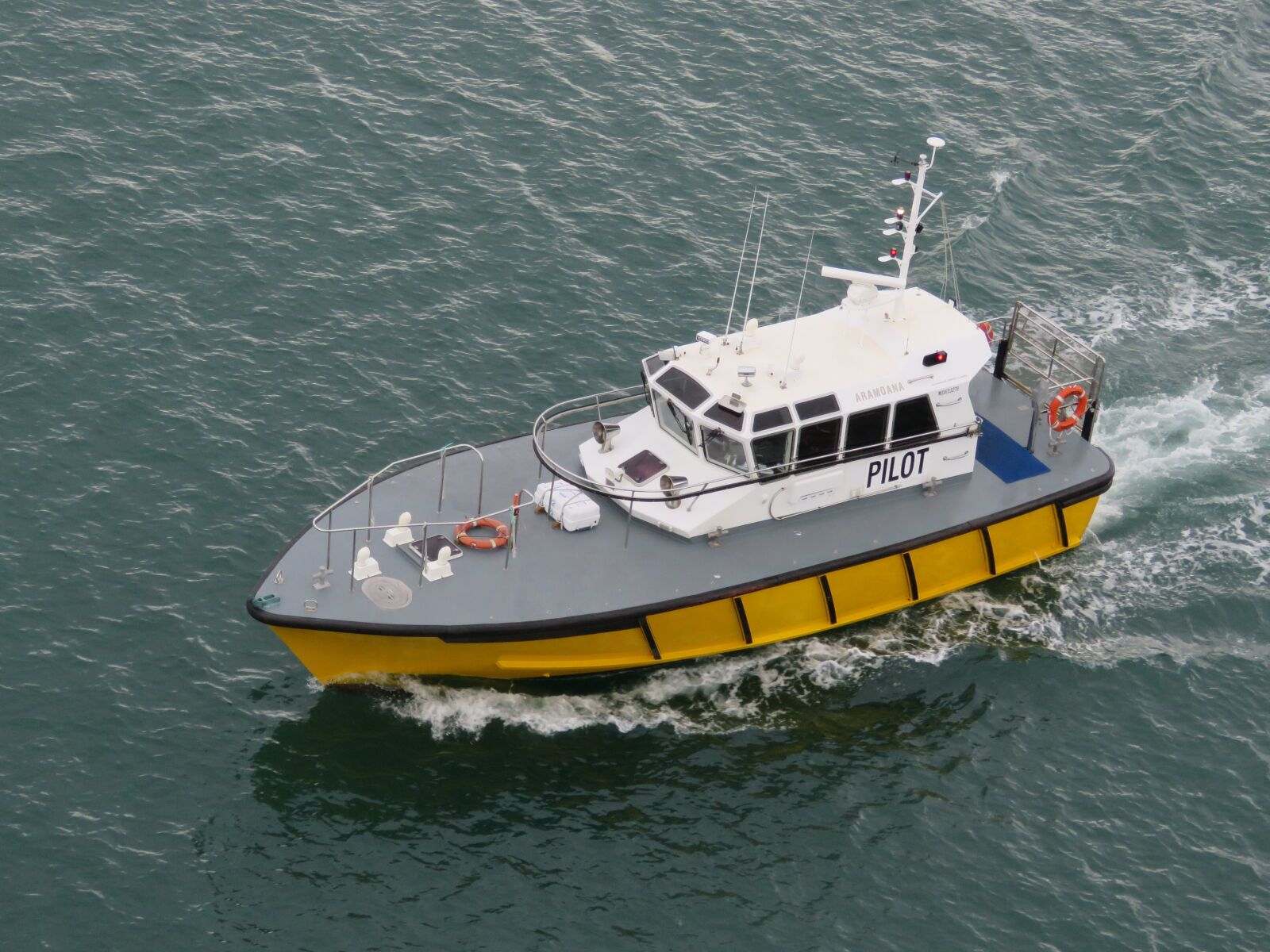 Canon PowerShot SX60 HS sample photo. Pilot boat, guide boat photography