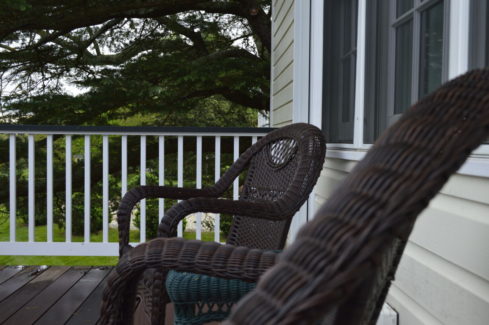 Nikon D3200 sample photo. Brown, chairs, calm, chairs photography