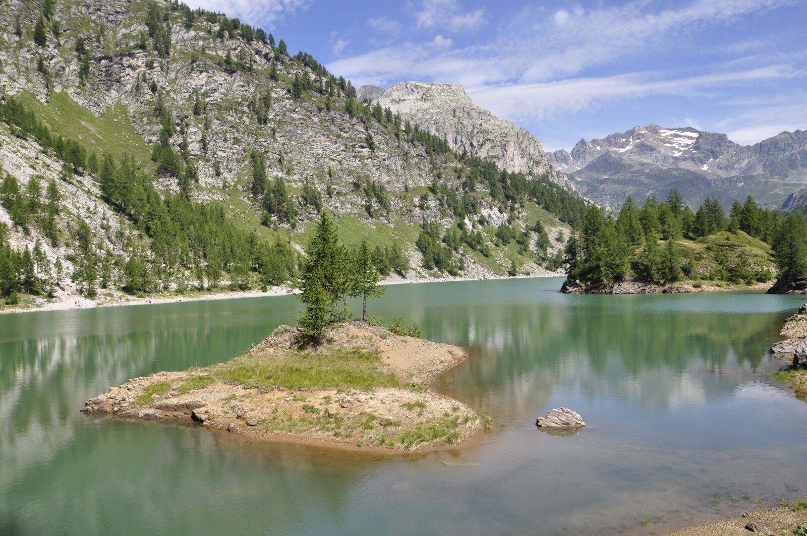 Nikon D5000 sample photo. Lake, mountain, island photography
