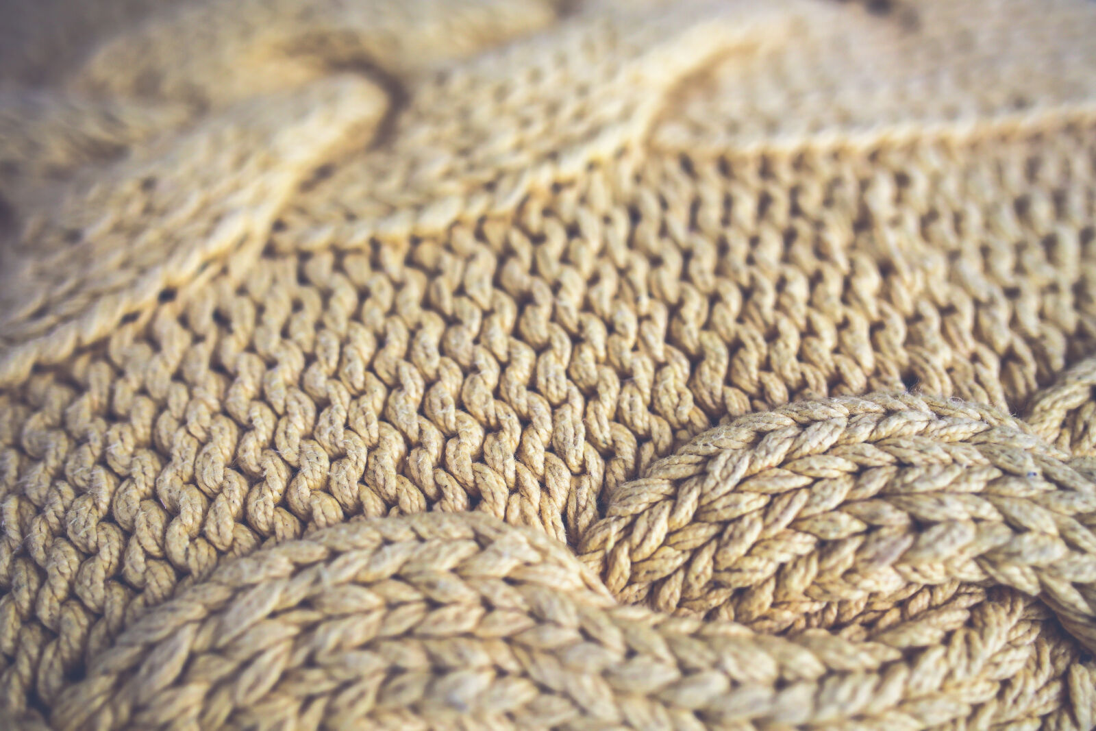Canon EOS 6D + Sigma 35mm F1.4 DG HSM Art sample photo. Vintage, blanket photography