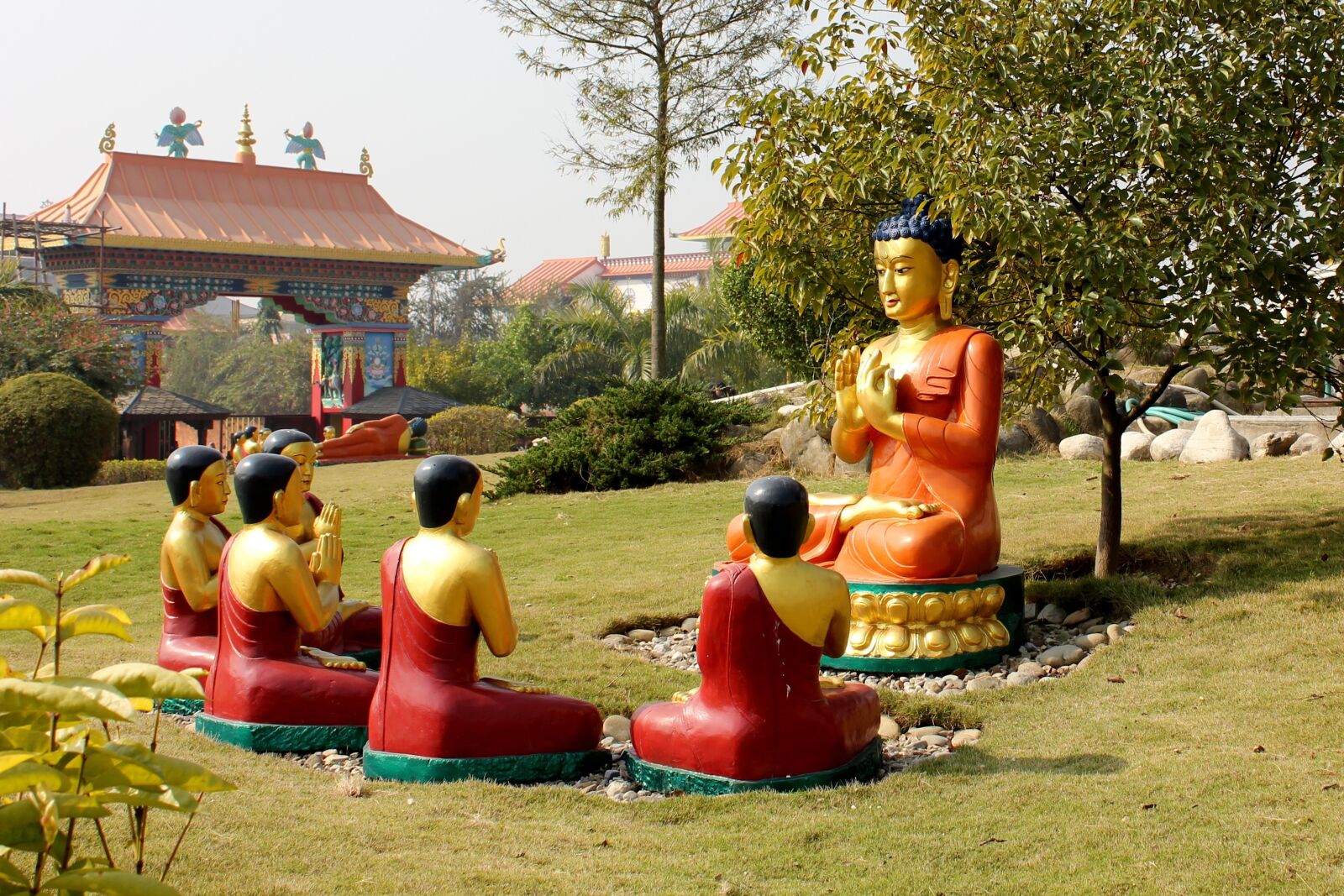 Canon EOS 550D (EOS Rebel T2i / EOS Kiss X4) sample photo. Buddha, teaching, disciples photography