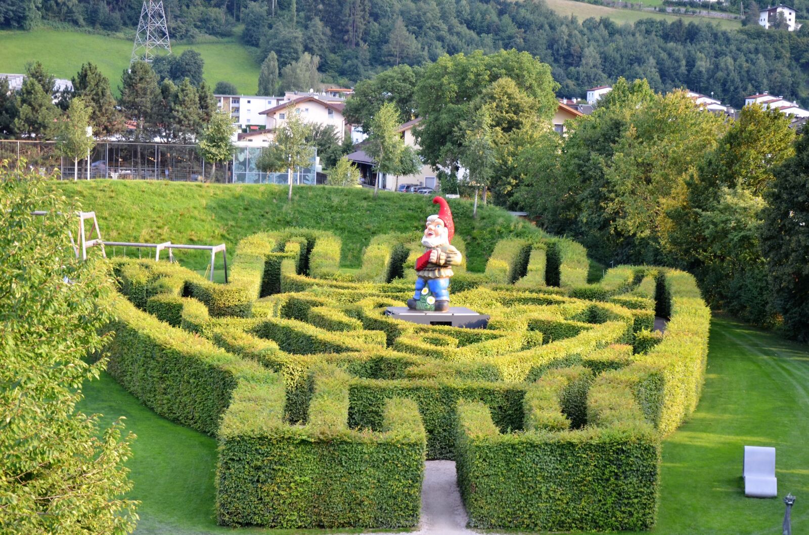 Nikon D7000 sample photo. Swarovski museum, maze, dwarf photography