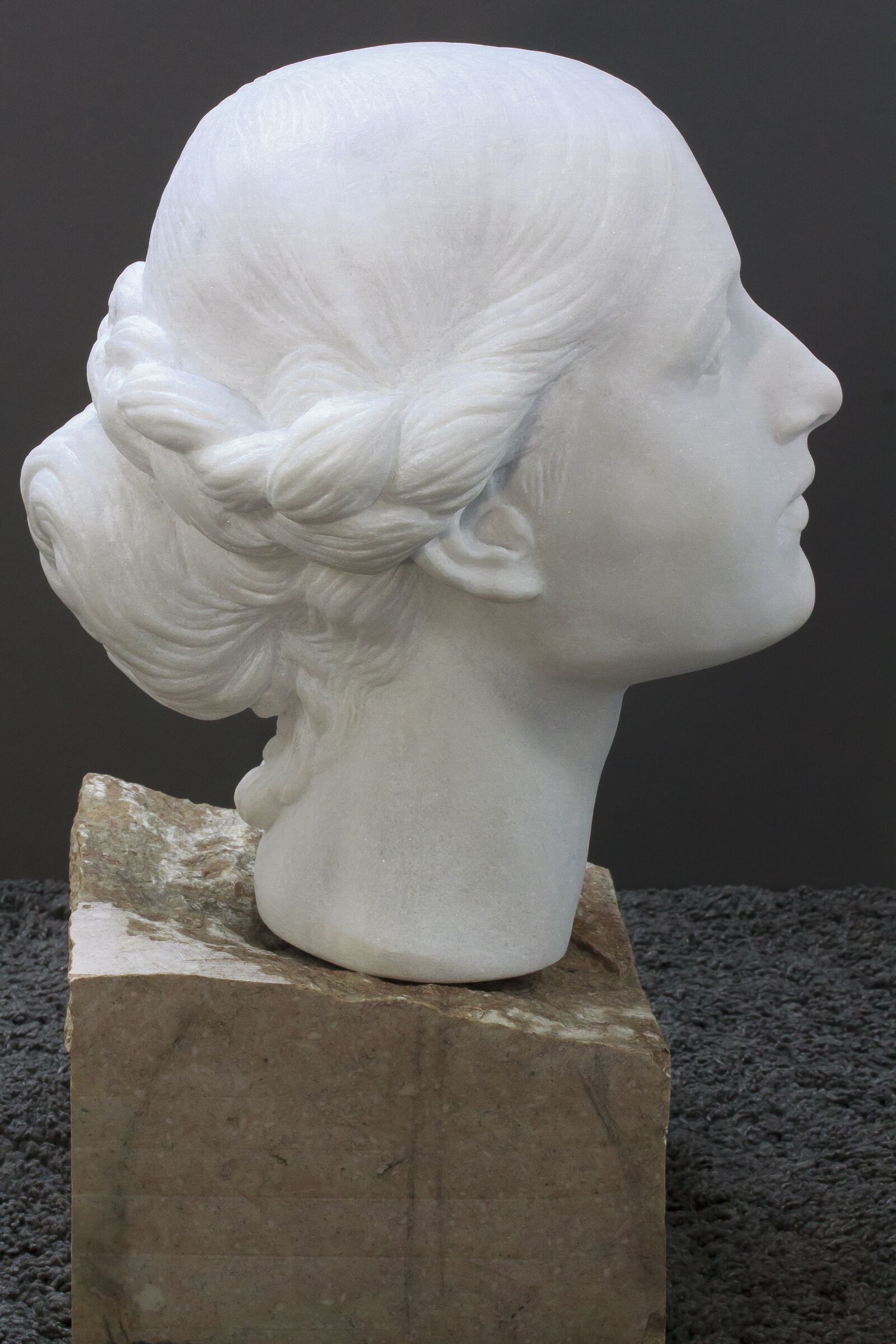 Canon EF-S 60mm F2.8 Macro USM sample photo. Head, woman, marble photography