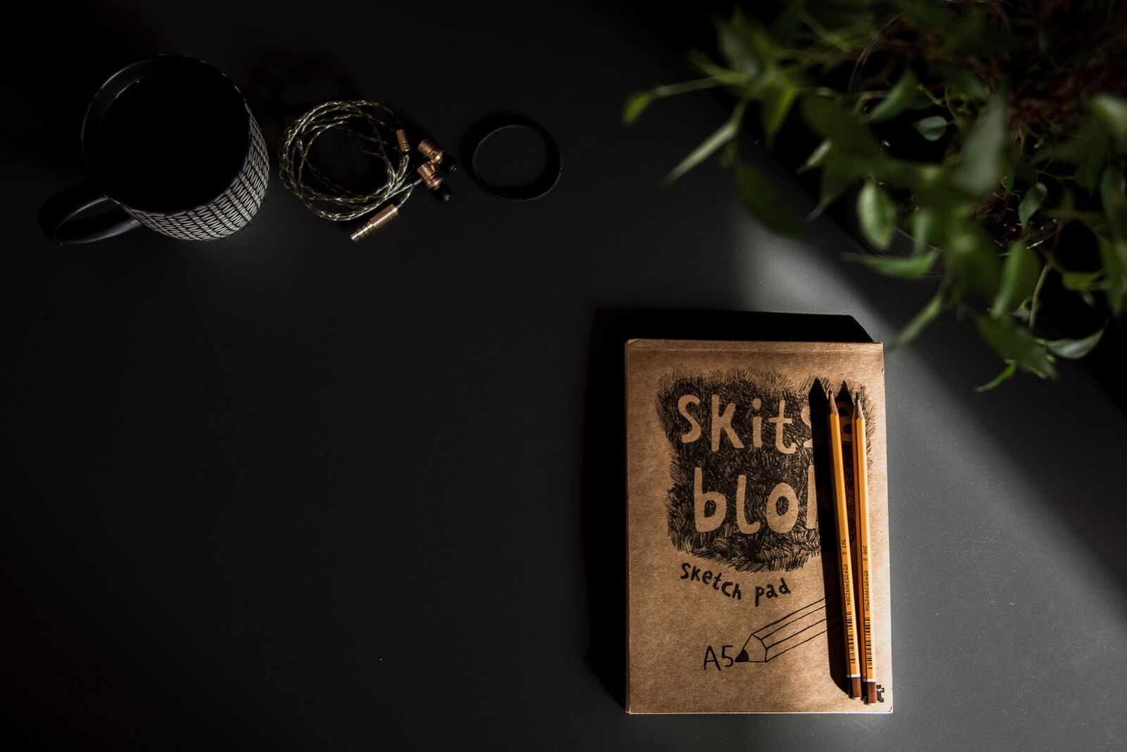 Nikon D5200 sample photo. Drawing, table, office photography
