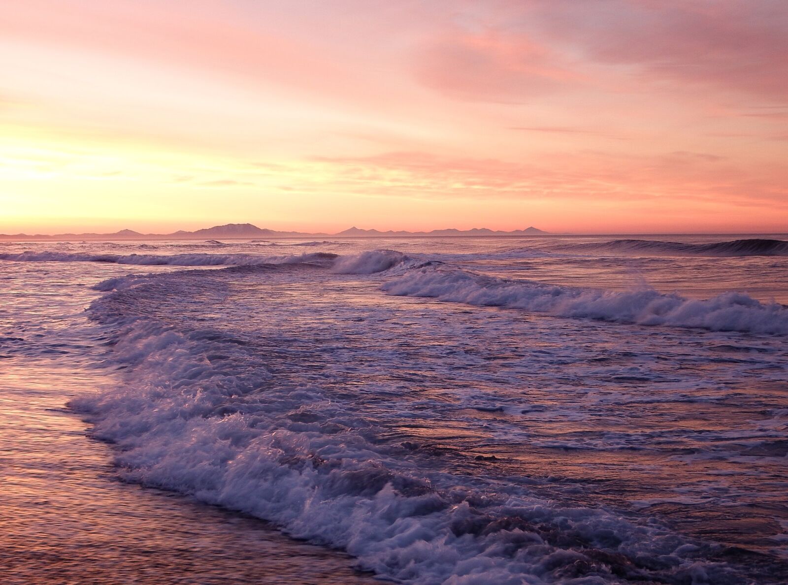 Fujifilm FinePix S1 sample photo. The pacific ocean, wave photography