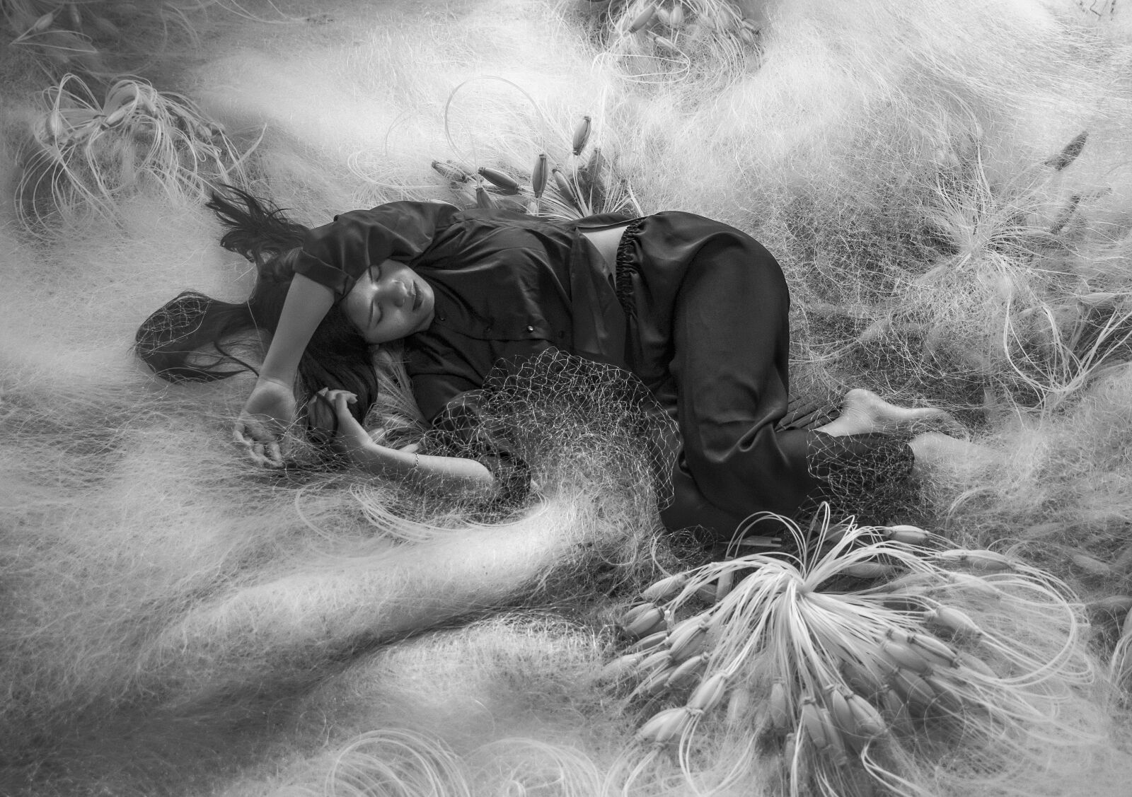 Canon EOS-1D X Mark II sample photo. Girl, sleep, fishing net photography