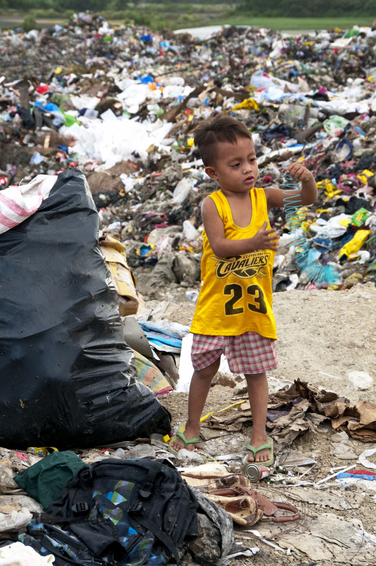 Nikon D300S sample photo. Garbage, plastic, philippines photography