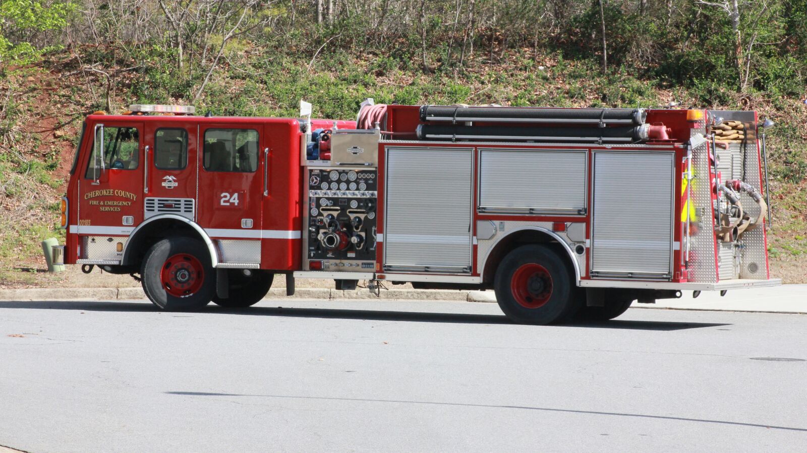Canon EF 75-300mm f/4-5.6 sample photo. Fire, fire truck, fire photography