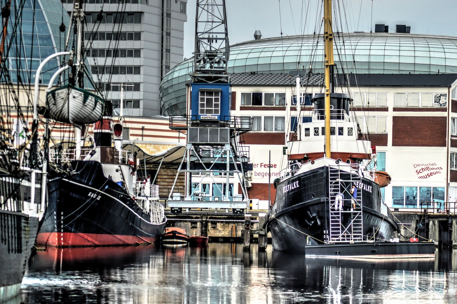 Nikon D3200 sample photo. Wilhelmshaven, port, tug photography