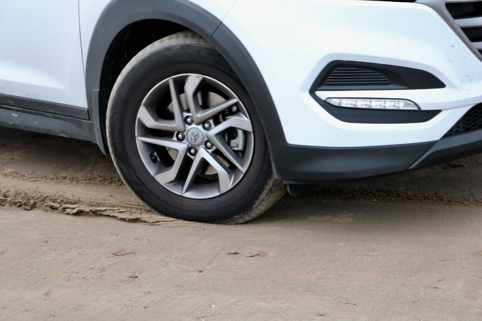 Canon EOS 750D (EOS Rebel T6i / EOS Kiss X8i) sample photo. Wheels, spin, drift photography