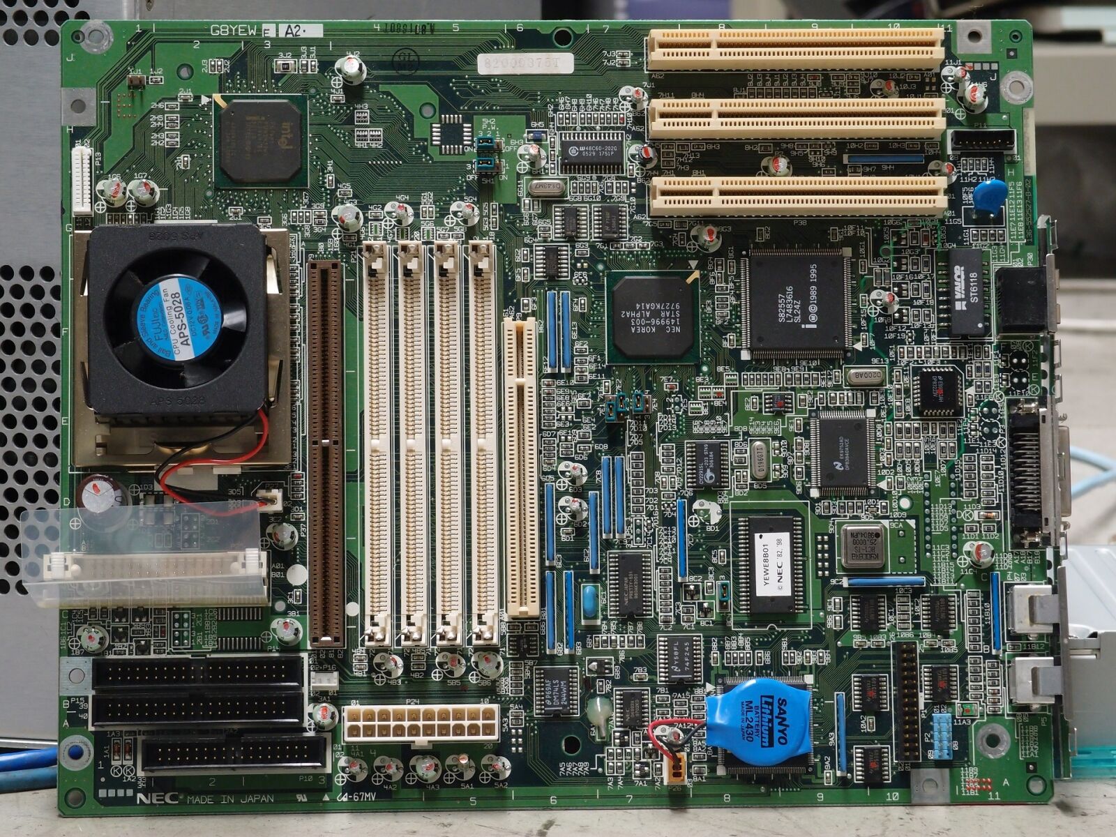 Olympus XZ-1 sample photo. Technology, computer, motherboard photography