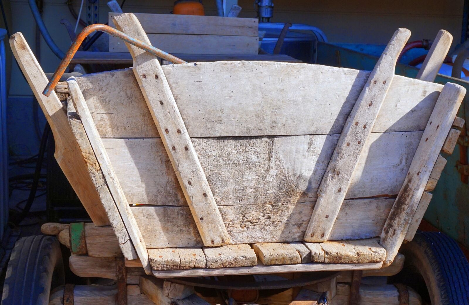 Sony Alpha a5000 (ILCE 5000) sample photo. Wood, dare, old photography