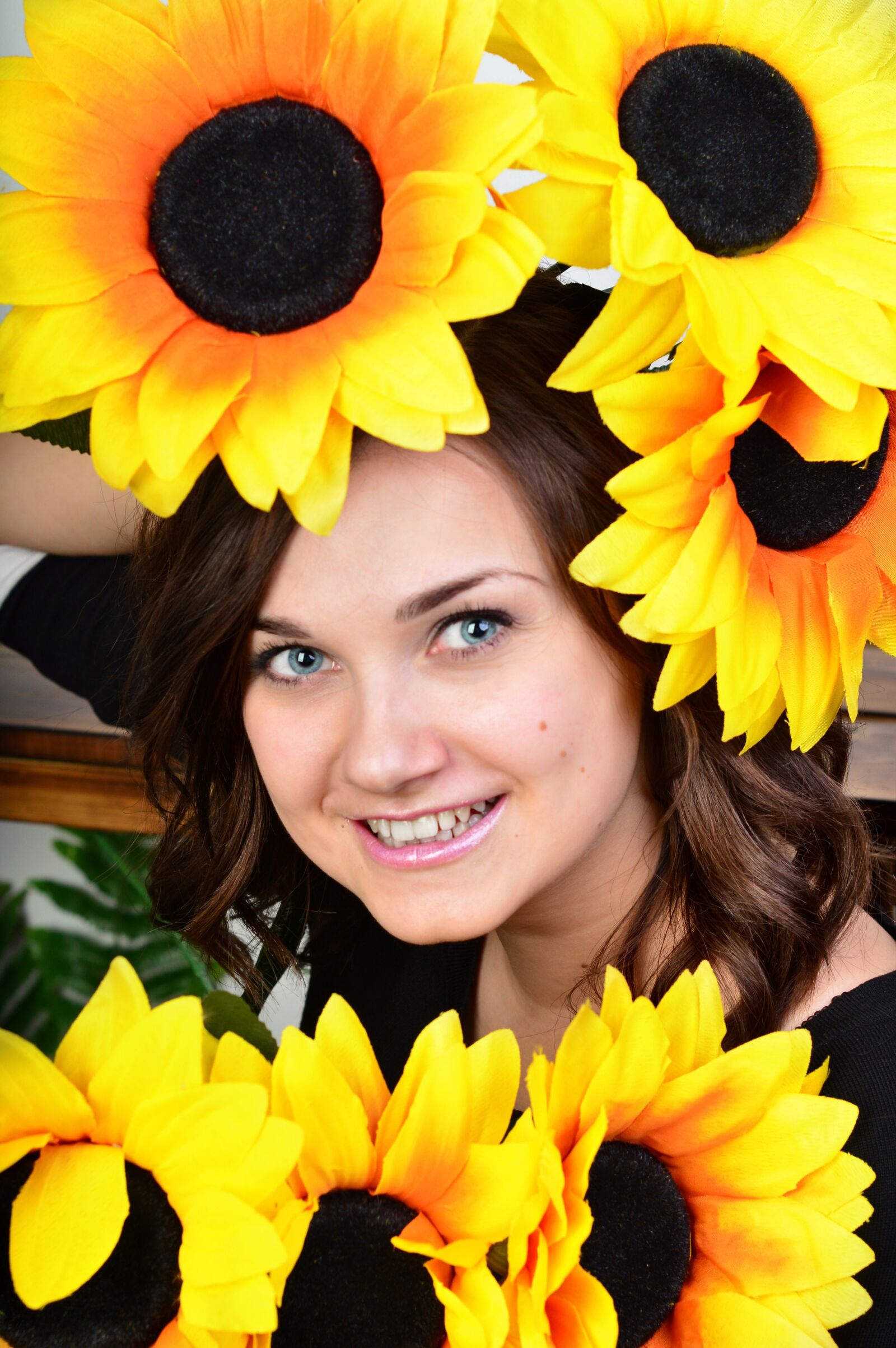Nikon D3200 sample photo. Girl in the sunflowers photography