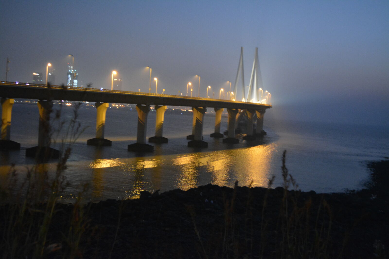 Nikon D5200 sample photo. Bandra, sea, link photography