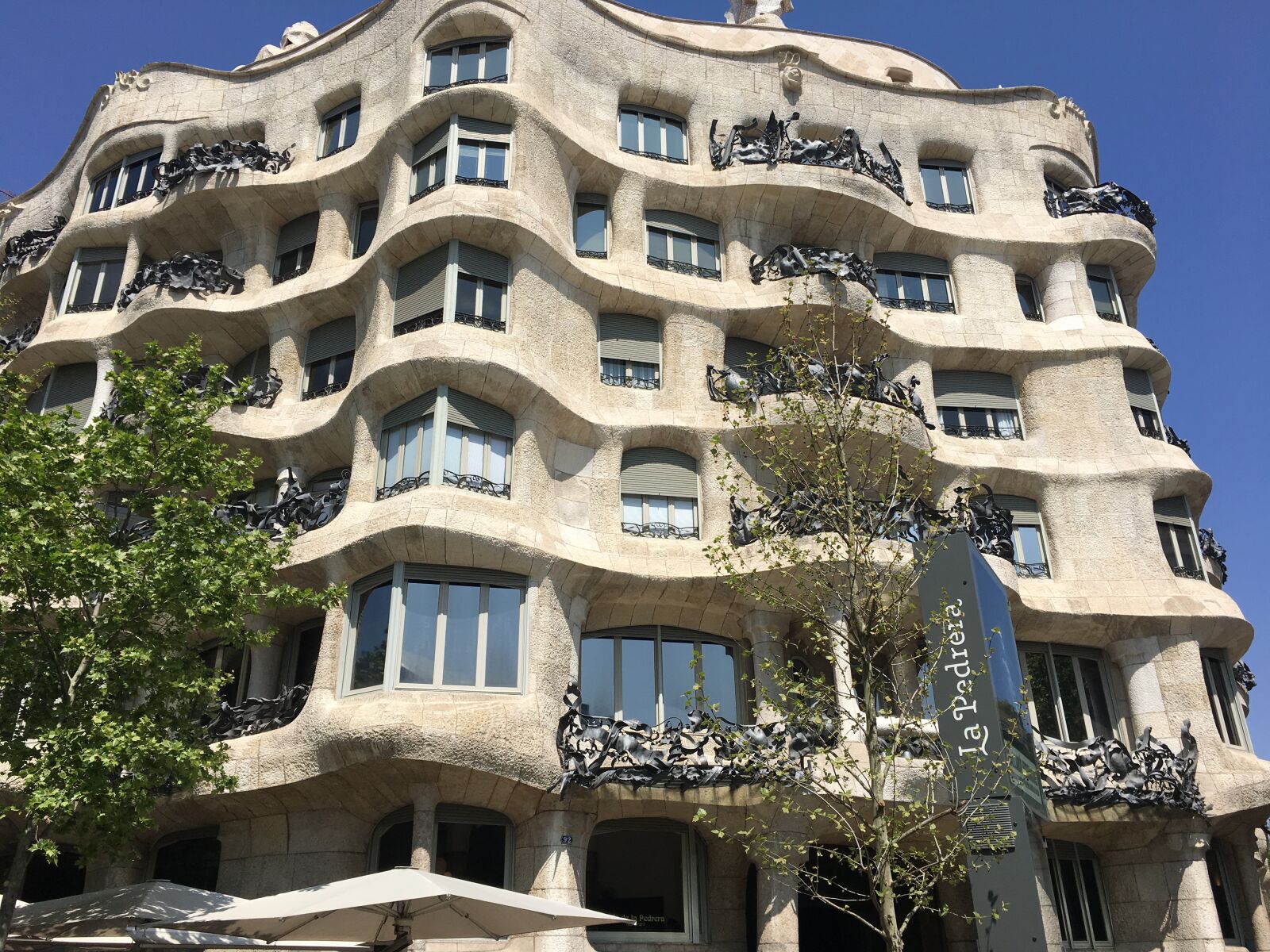 Apple iPhone 6s sample photo. Barcelona, city, architecture photography